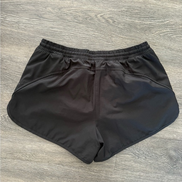 Old Navy active stretch tech shorts - Picture 2 of 3